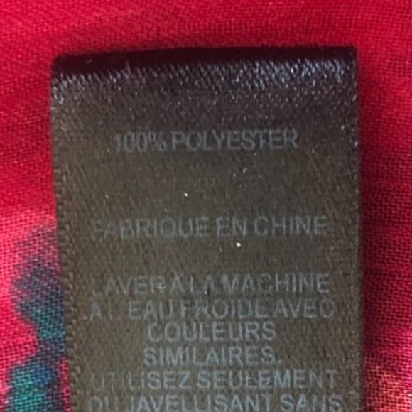 RED ABSTRACT FLORAL SEMI SHEER BLOUSE SIZE SMALL PETITE - Picture 6 of 7